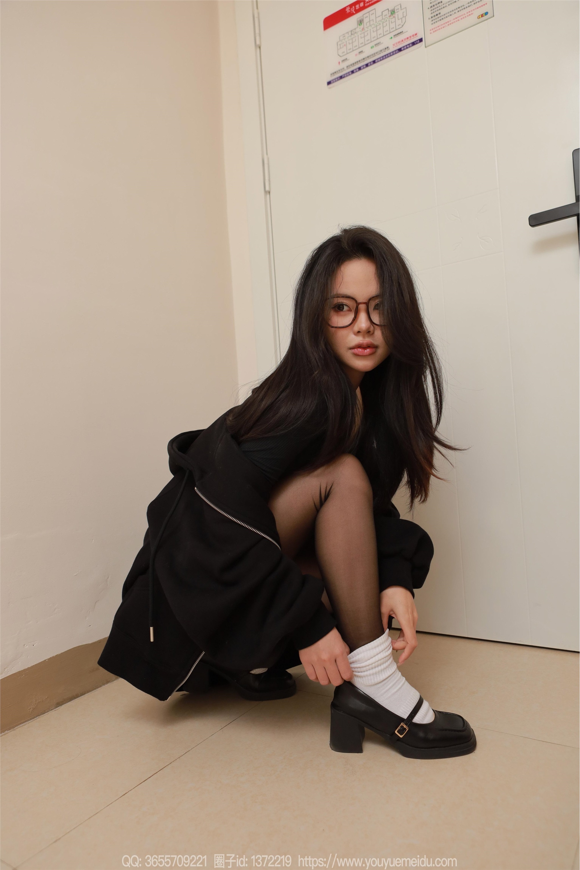 IESS异思趣向  2025.01.26 丝享家 1960 兔兔《黑丝沙发》